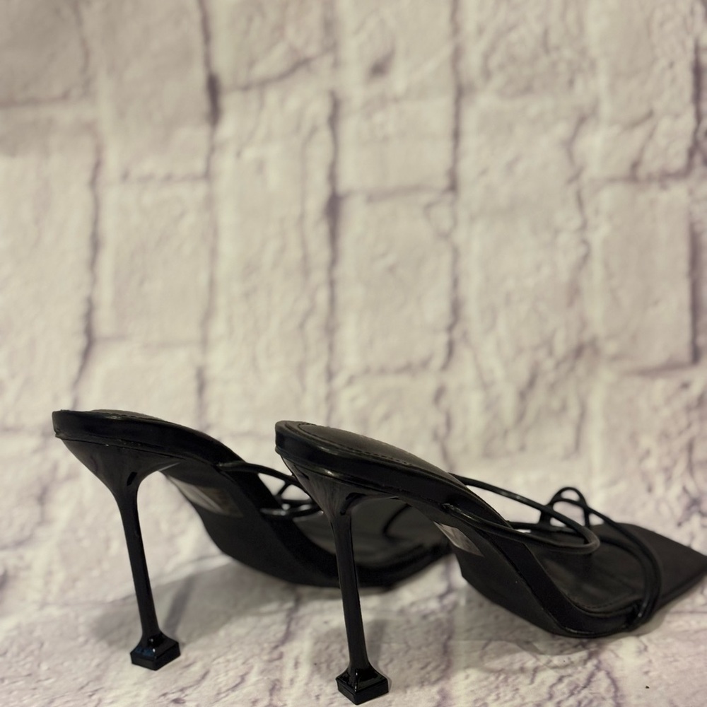 🔵”NWOT” Black Strappy Women's Sandals - Picture 5 of 11